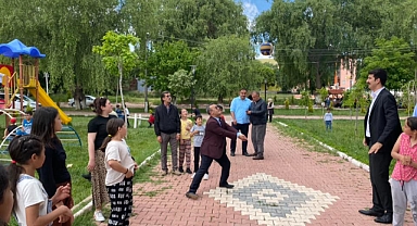 BAŞKAN BİLDİK ÖĞRENCİLERLE PİKNİKTE BULUŞTU