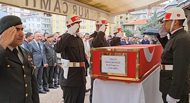 UZMAN ÇAVUŞ SON YOLCULUĞUNA UĞURLANDI