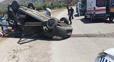 Seyir Halindeki Otomobil Takla Attı
