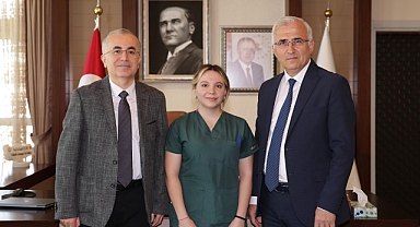 Hasta Bakıcı Olarak Çalışıyordu, Kırıkkale Üniversitesi Tıp Fakültesini Kazandı