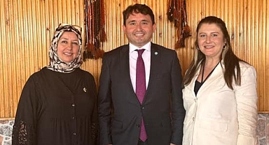 İYİ Parti Kadın Kolları’nda Devir Teslim