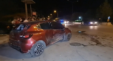 Kırıkkale’de iki otomobil çarpıştı