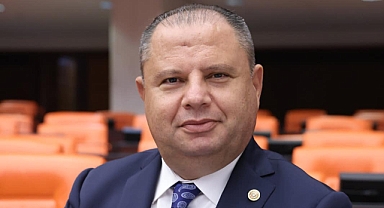 Milletvekili Öztürk’ten Dijital Bağımlılıkla Mücadele Teklifi