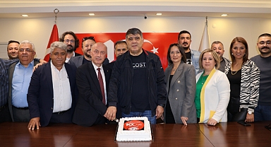 TSO’da 100. Yıl Pastası Kesildi 