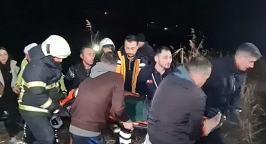 Demir yüklü tır, köprüden uçtu yaralılar araçta sıkıştı