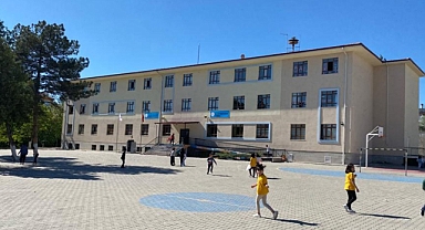 Kırıkkale’de sınıf öğretmenini darp eden veli gözaltına alındı 