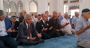 Şehitler için Kur'an-ı Kerim okunarak dualar edildi