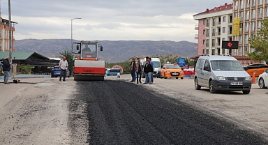 YAHŞİHAN’DA YOLLAR YAPILIYOR