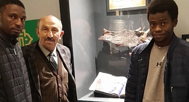 AFRİKALI ÖĞRENCİLERDEN KÜLLİYE'YE ZİYARET