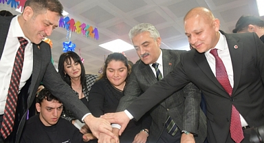 BUGÜN ONLARIN GÜNÜYDÜ VE ÇOK MUTLU OLDULAR