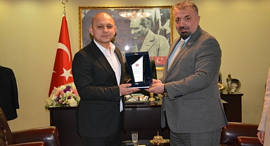 MESLEKTAŞLARINA ZİYARET
