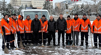 kar yağışı başladı, belediye ekipleri sahada