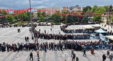 Kırıkkale Belediyesi 500 bin sebze fidesi Dağıttı