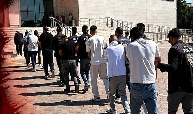 Emniyetten yasa dışı bahis operasyonu: 8 gözaltı